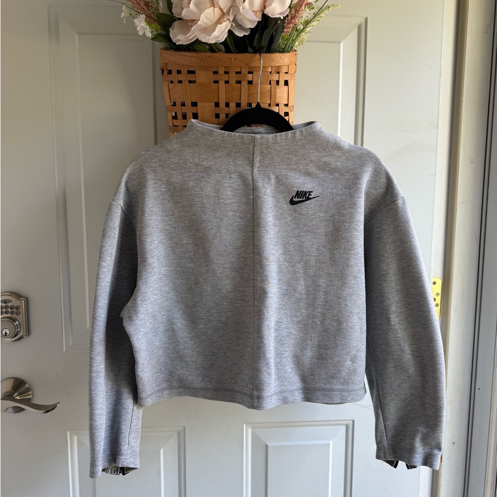 Nike Gray Women's Sweatshirt